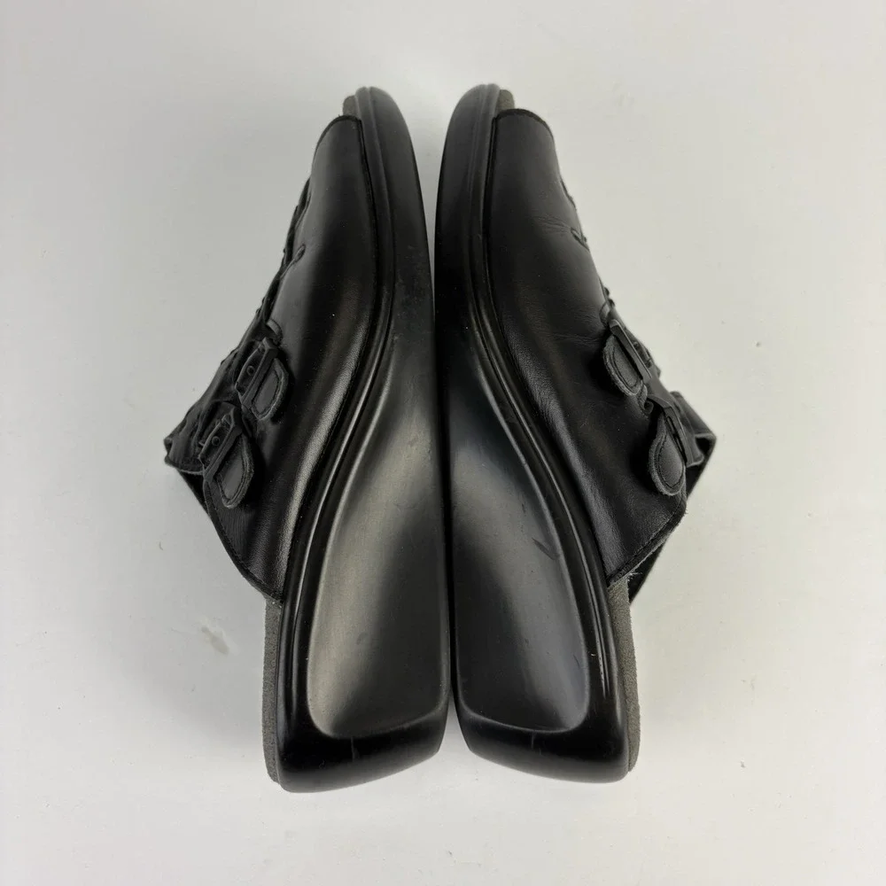 SAS Tripod Comfort Black Leather Slip On Sandals Size 6.5 W